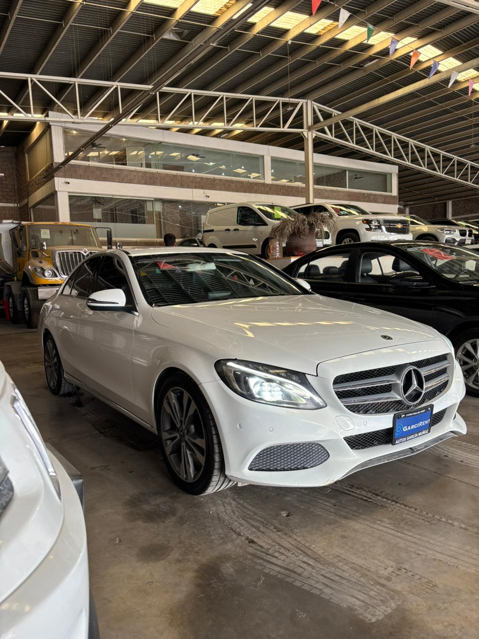 MERCEDES-BENZ C200 2018